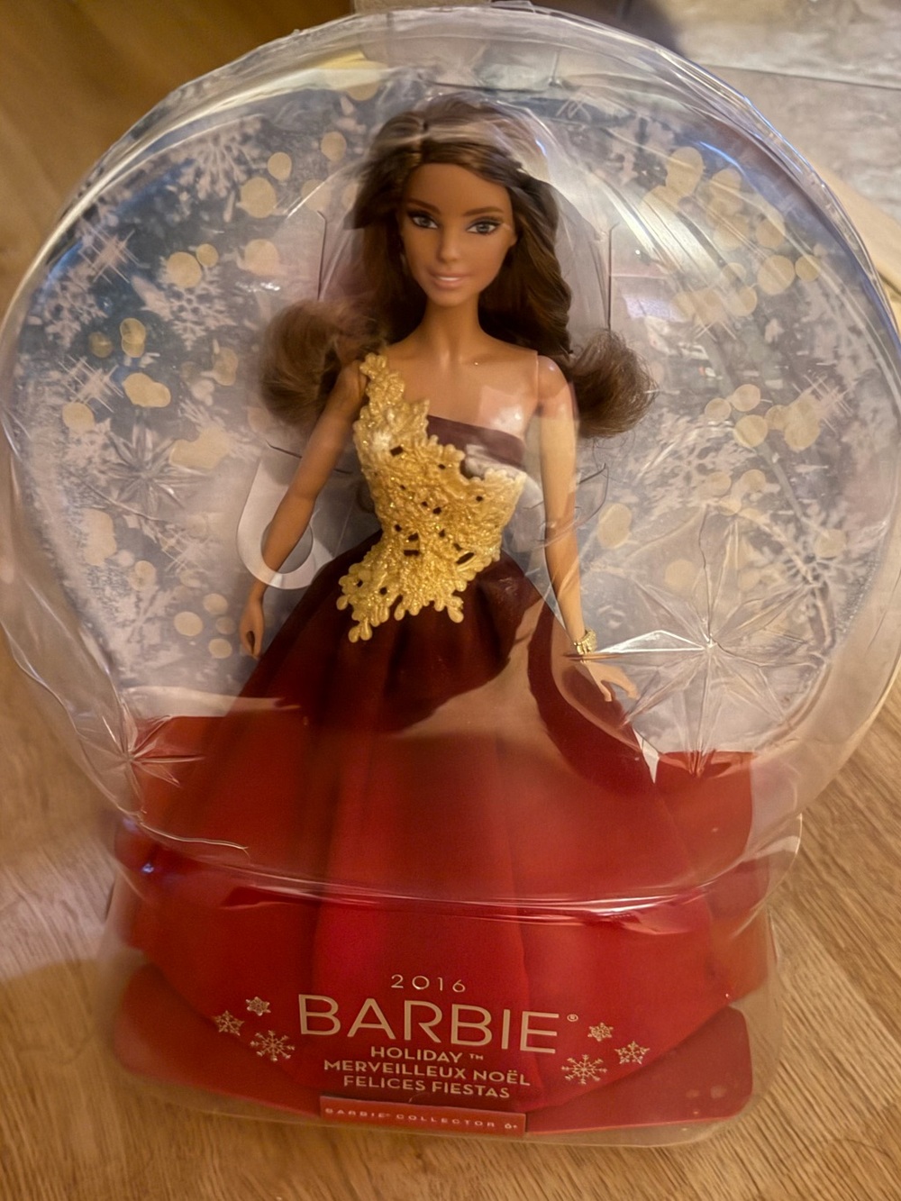 NRFB 2016 Holiday Barbie Doll Brunette Snow Globe Special Edition